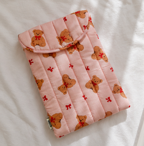 4 Aesthetic Laptop Sleeves Every Pinterest Girl Will Love (2026)
